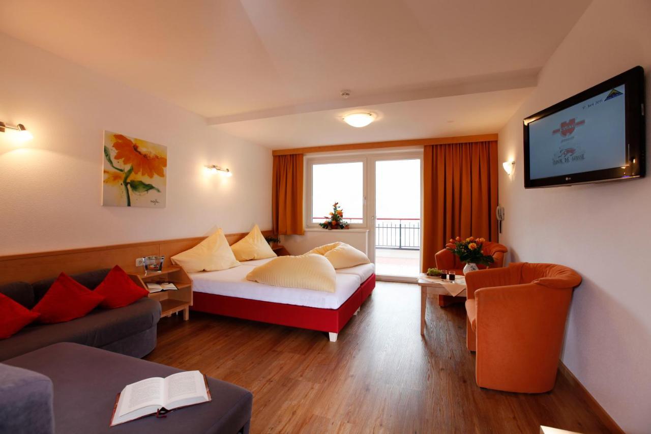 פיס Hotel Alpenroyal מראה חיצוני תמונה