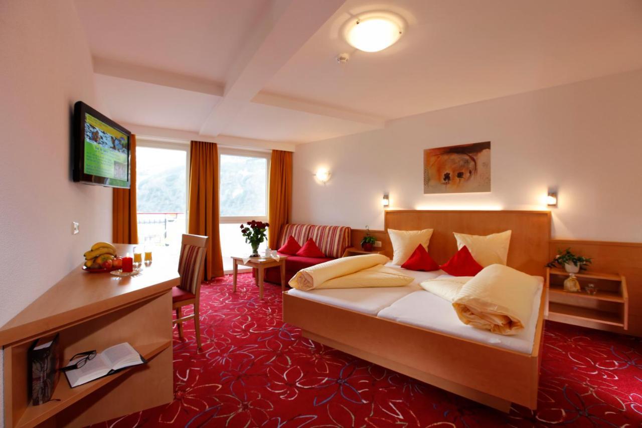 פיס Hotel Alpenroyal מראה חיצוני תמונה